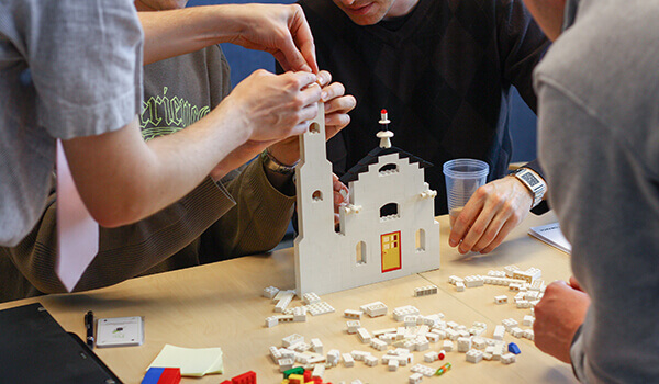 Podejście Iteracyjne, czyli o budowaniu z Lego i z cegieł